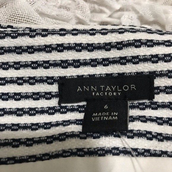 Ann Taylor factory blue stripe skirt with lining side zipper size 6 - Picture 4 of 7